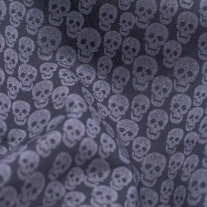 Tela de algodón calaveras detalle