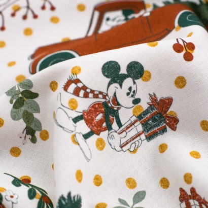 Tela de navidad Mickey y Minnie detalle