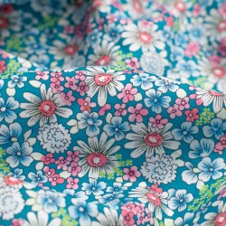 Tela de algodón margaritas detalle azul