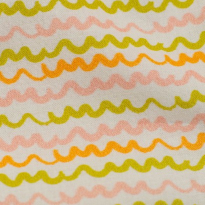 Tela de algodón rayas onduladas detalle