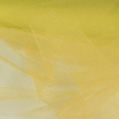 Tela de tul fino textura amarillo pálido