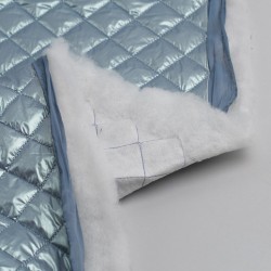 Tela de impermeable acolchado rombo revés azul