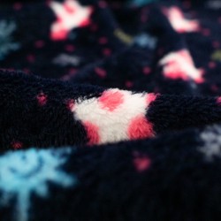 Tela de coralina con estrellas detalle