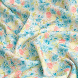 Tela de popelin rositas silvestres textura azul