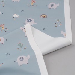 Tela de impermeable elefantes y arcoiris revés