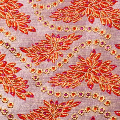 Tela de brocado floral festivo lisa