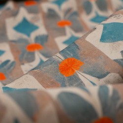 Tela de crepe flores abstractas detalle