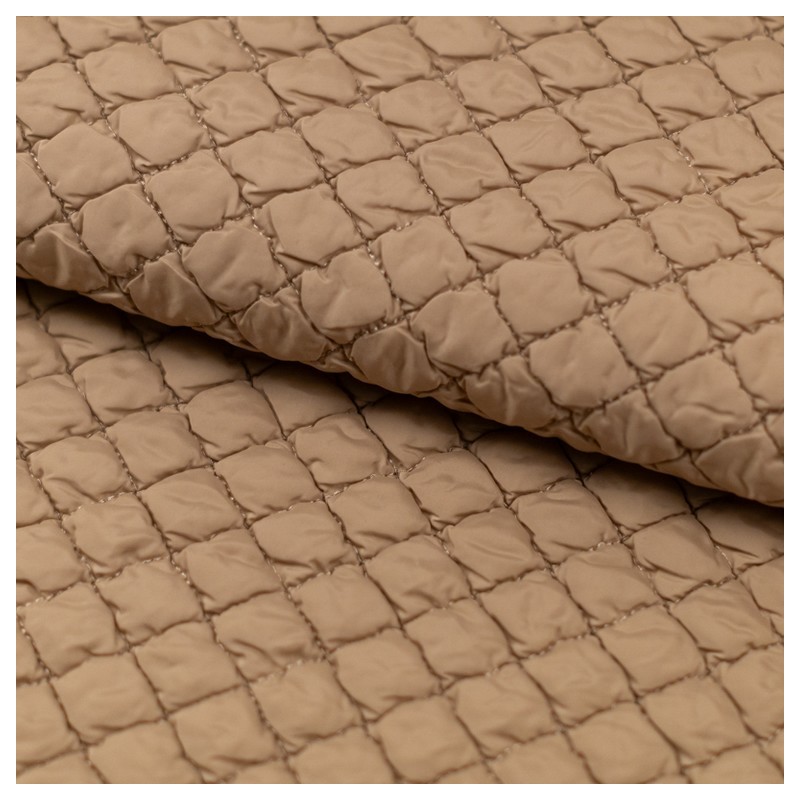 Tela acolchada lisa rombos lomo beige